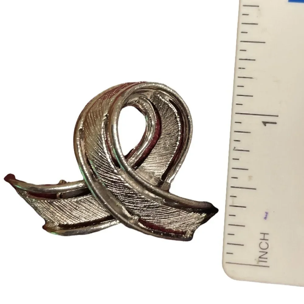 Vintage Silver Tone Knot or Ribbon Brooch Pin